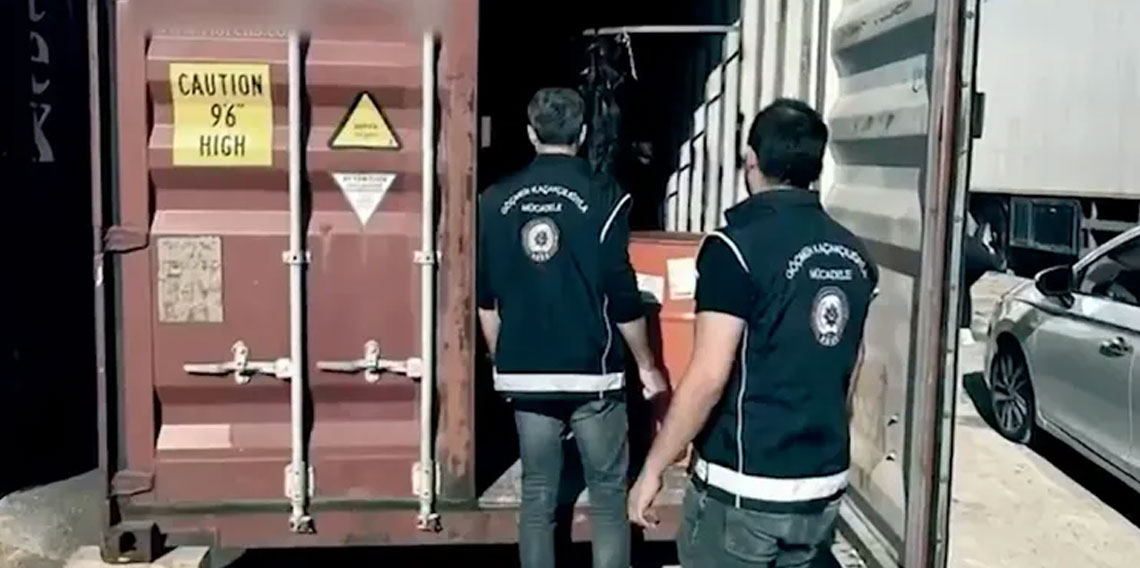 Mersin limanında 44 kaçak göçmen yakalandı: 9 organizatör tutuklandı