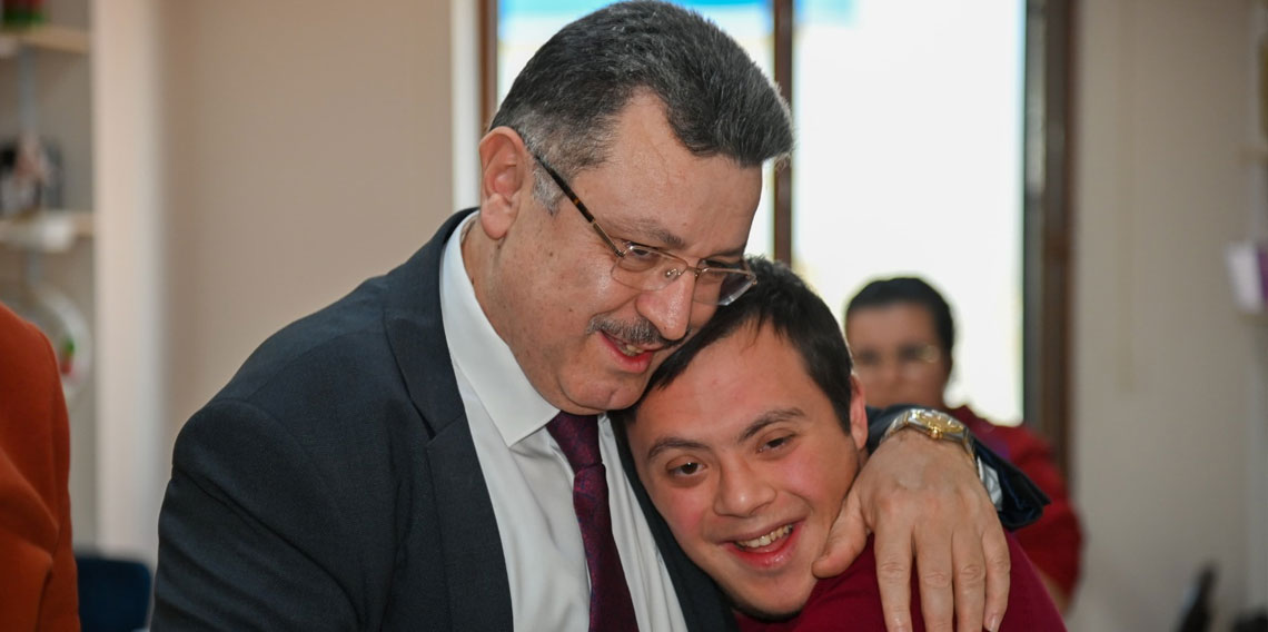 Ahmet Metin Genç'ten Dünya Engelliler Günü Mesajı