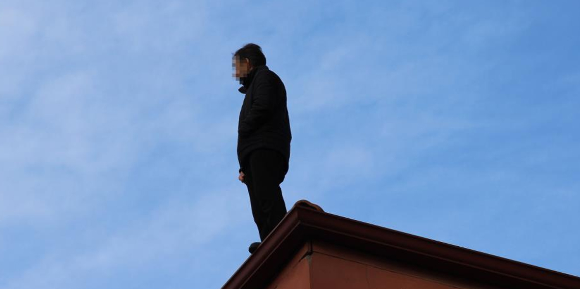 İntihara kalkışan şahsı İl Emniyet Müdürü ikna etti