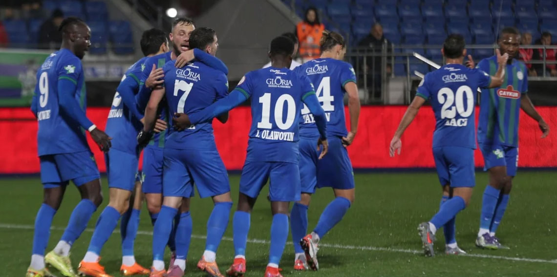 Rizespor kupada gruplara ‘UÇTU!’