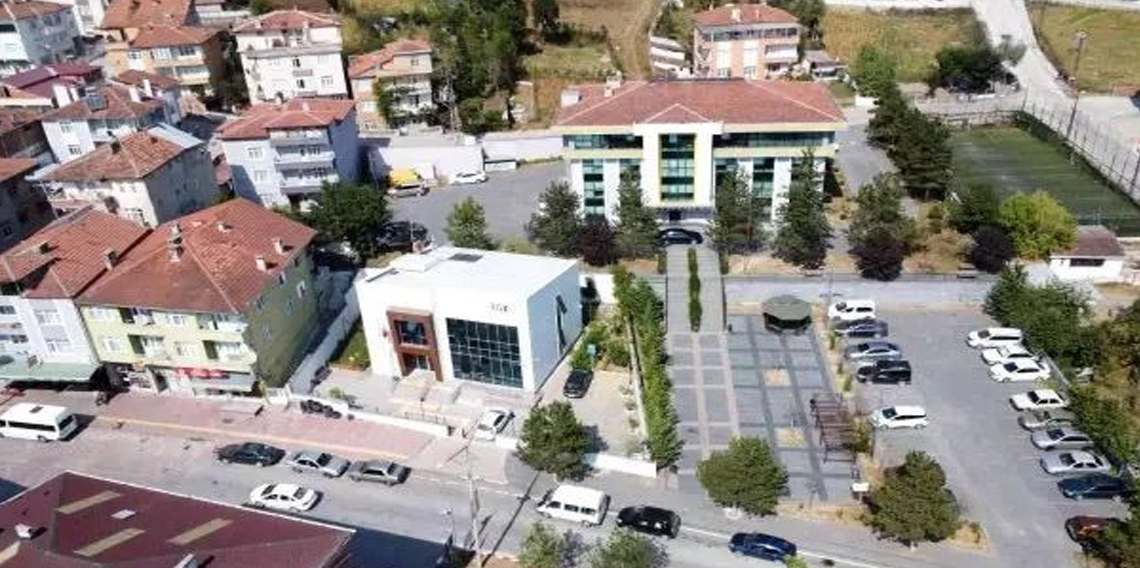 Kavak Belediyesi'ne ait 10 taşınmaza haciz