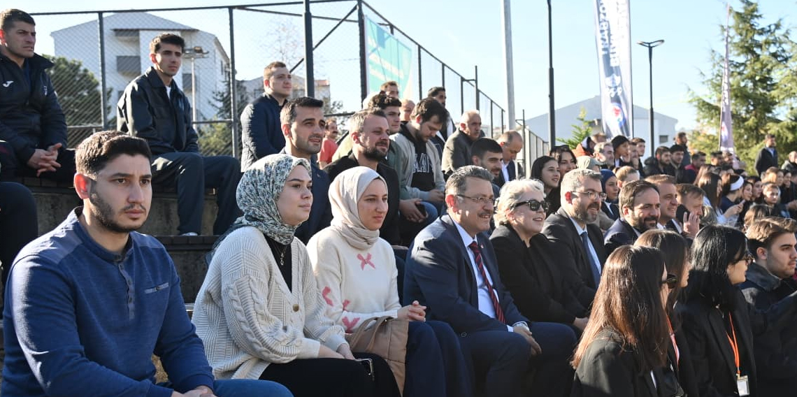 Ahmet Metin Genç ; Önyargıları Kırmak Önemli