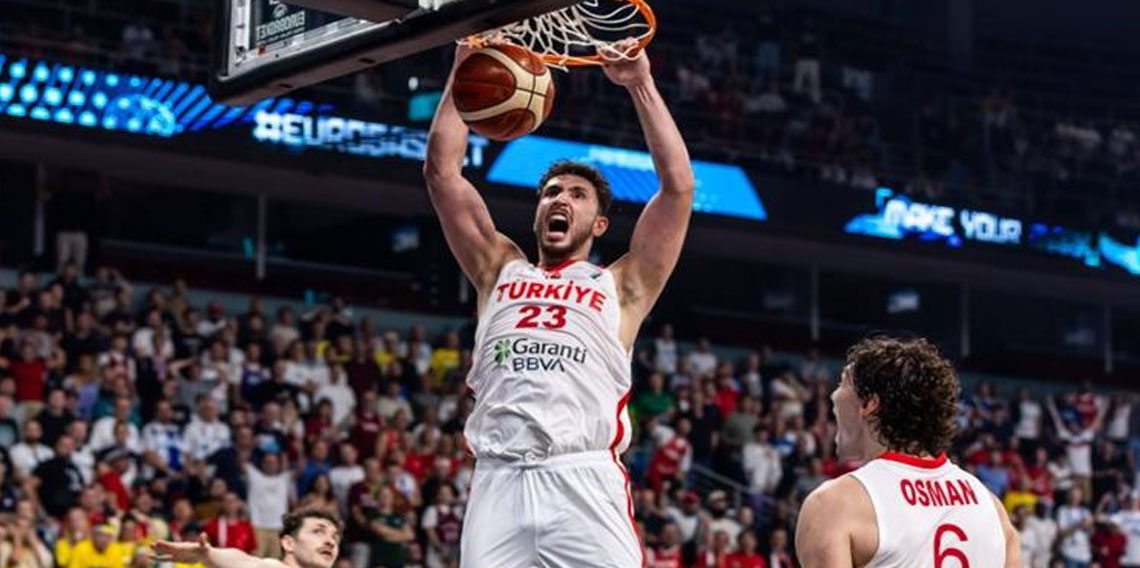 Alperen Şengün tarihe geçti!