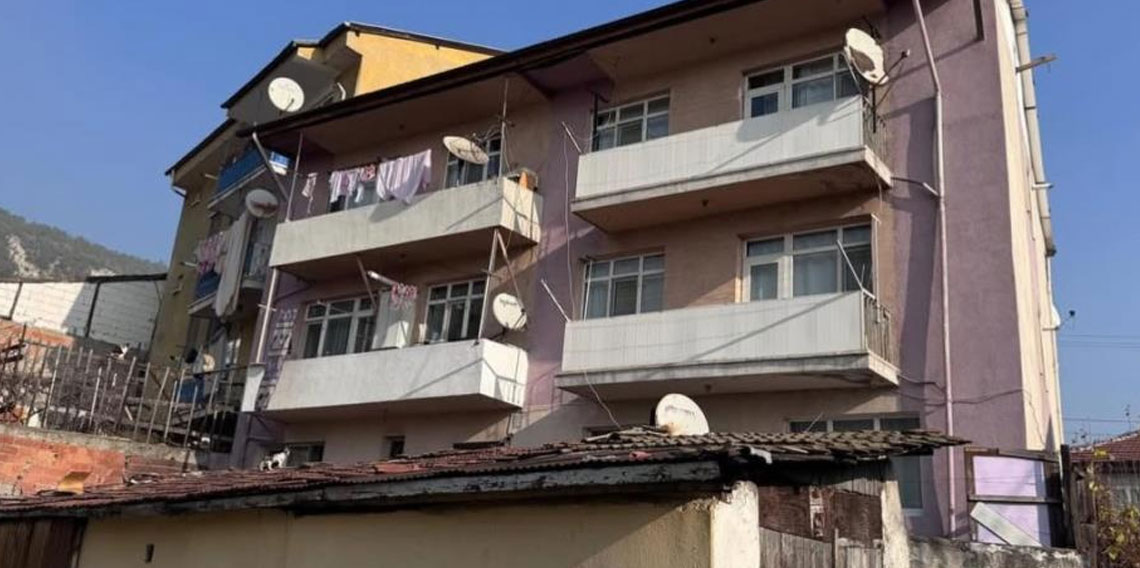 Karabük'te bir kişi evinin önünde ölü bulundu