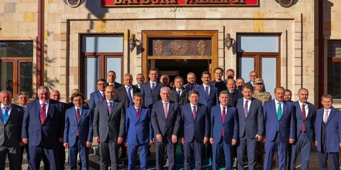 Adalet Bakanı Tunç Bayburt Valiliğini ziyaret etti
