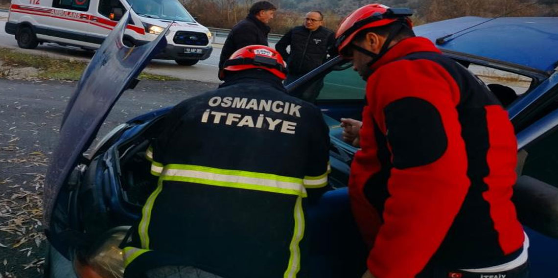 Çorum’da otomobil şarampole devrildi: 3 yaralı