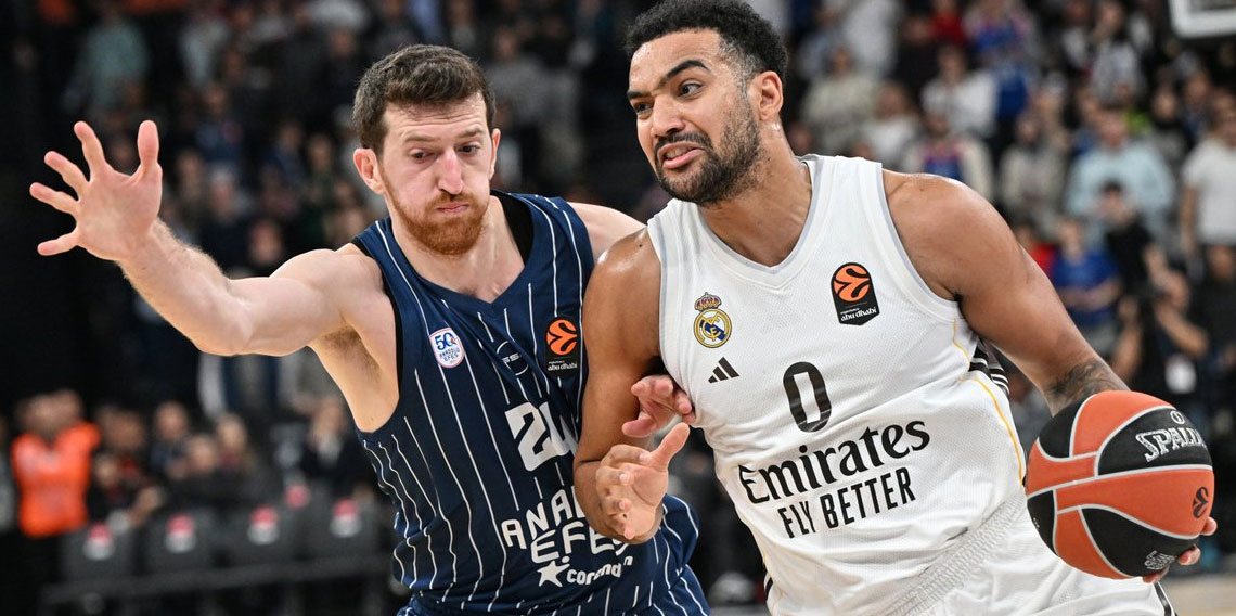 Anadolu Efes evinde Real Madrid'e son dakikalarda yıkıldı!