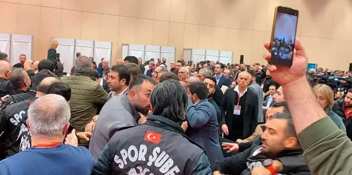 Gençlerbirliği Olağanüstü Genel Kurulu'nda kavga! Adaylıktan çekildi