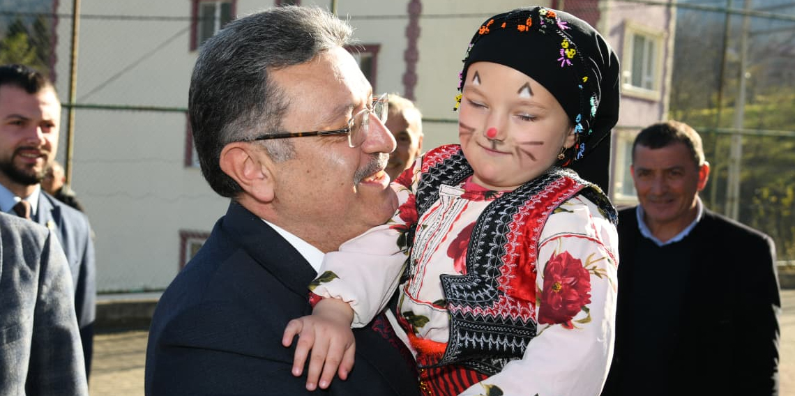 Trabzon büyükşehir Şalpazarı'nda çocukları sevindirdi