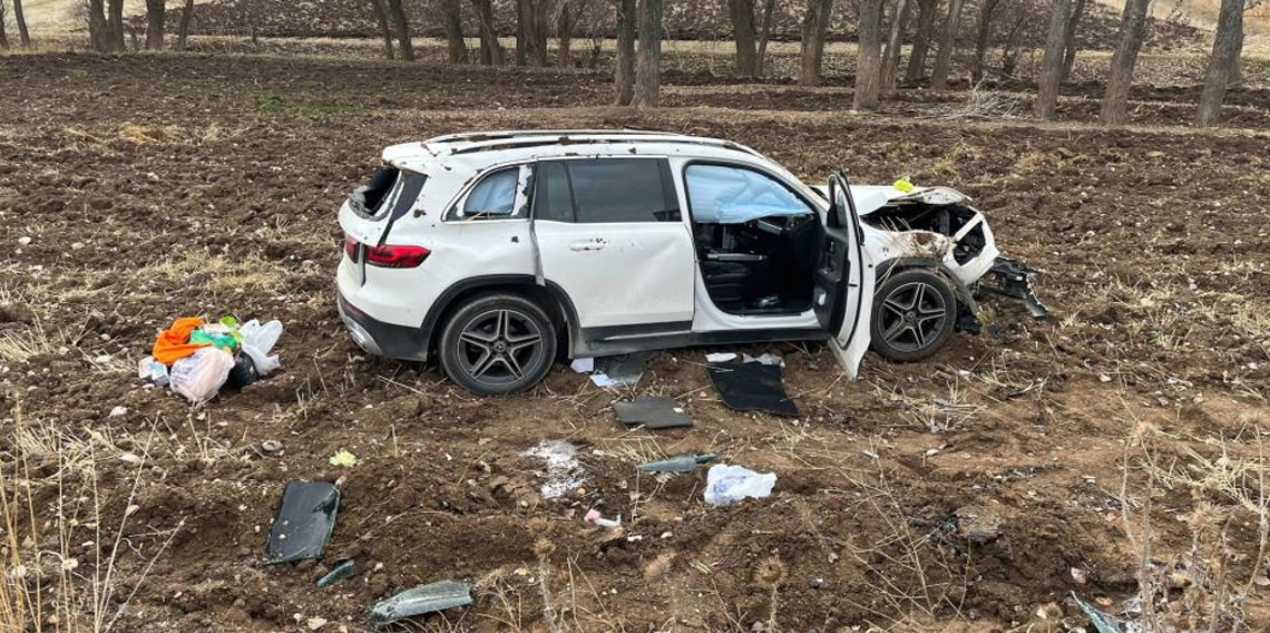 Çorum’da cip takla attı: 2 yaralı