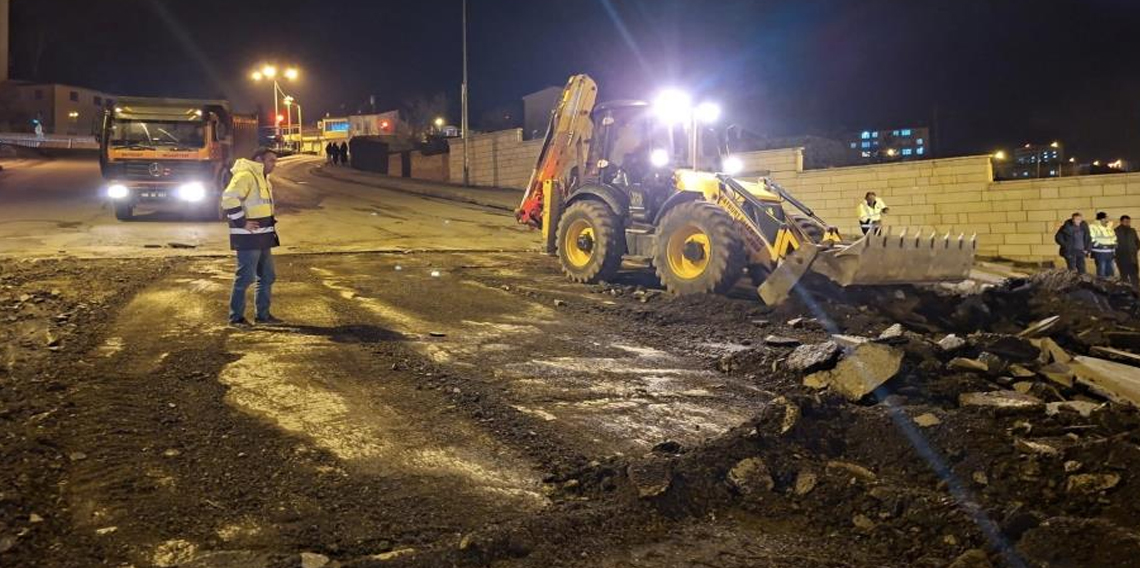 Kışla rampasının asfaltı yenileniyor