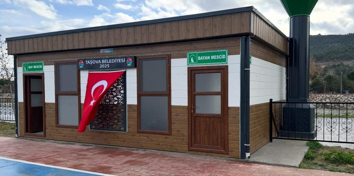 Taşova'da millet bahçesinde mescit duvarı tahrip edildi