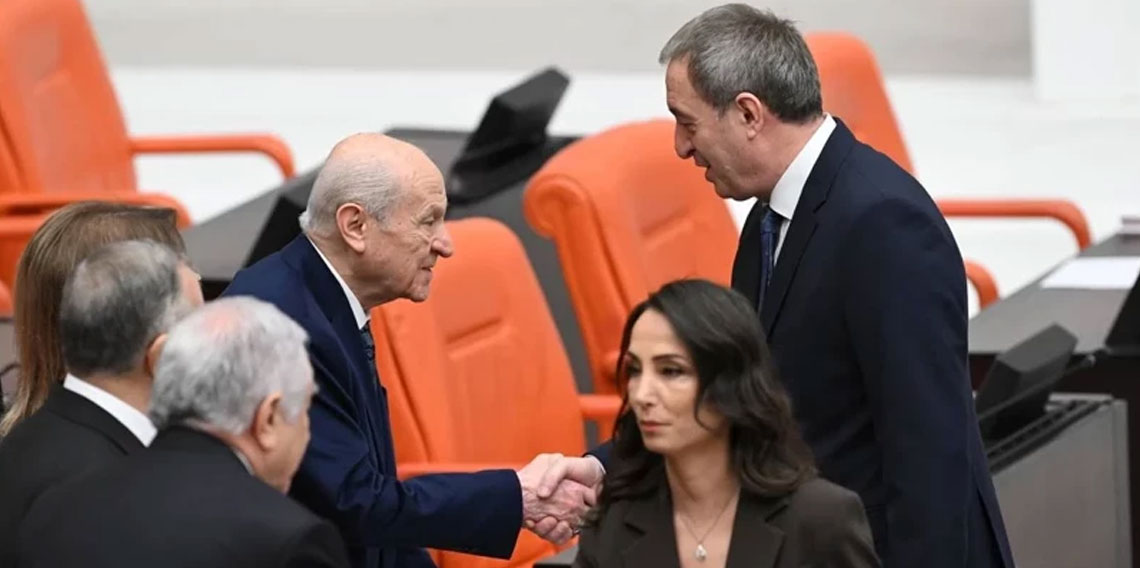 Devlet Bahçeli, DEM Partili Bakırhan'ın konuşmasını alkışladı, çaya davet etti