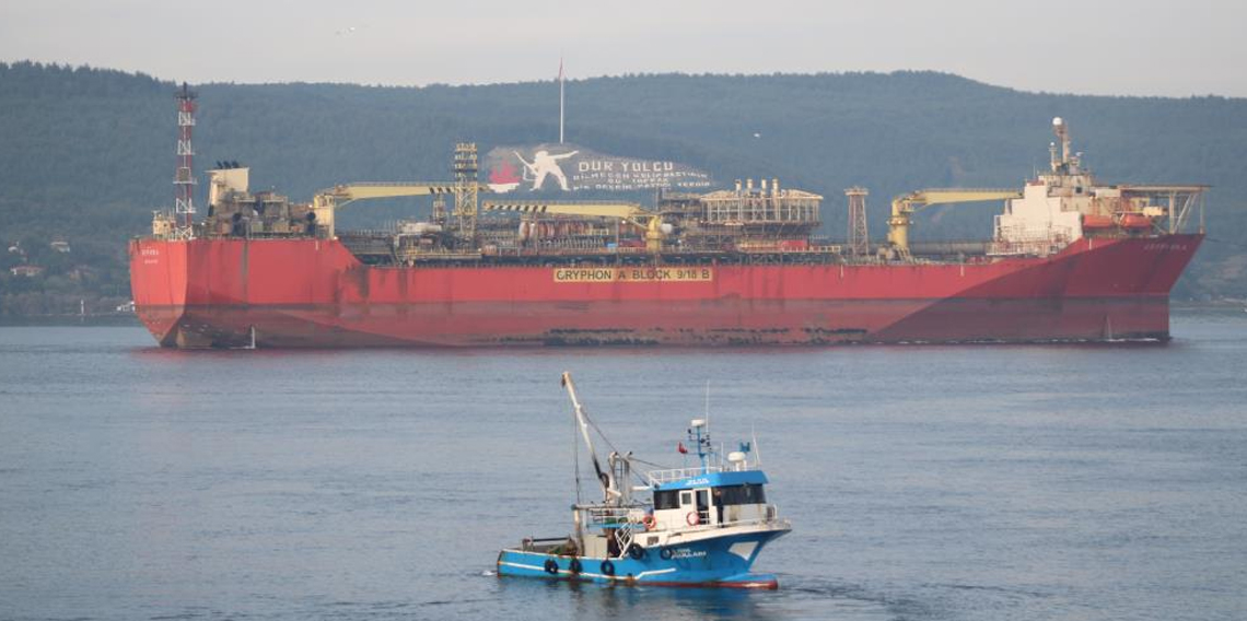 Çanakkale Boğazı’ndan yüzer üretim, depolama ve boşaltma gemisi geçti