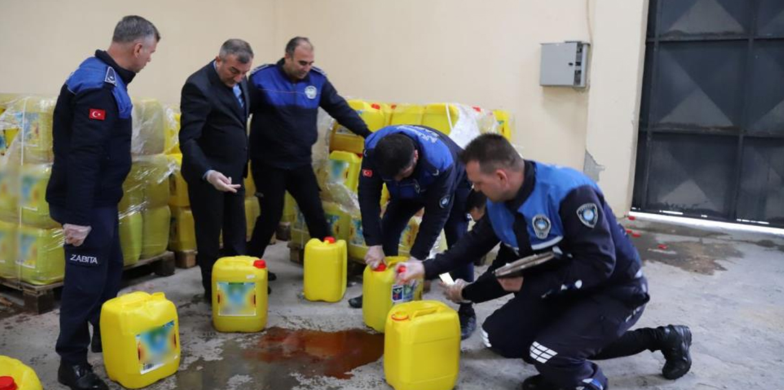 Yurt dışına yağ diye su göndereceklerdi