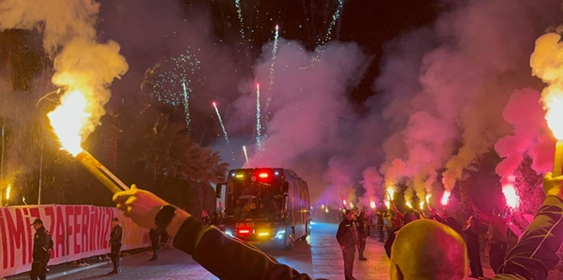 Galatasaray, Antalya’da Şampiyonlar Ligi müziğiyle karşılandı