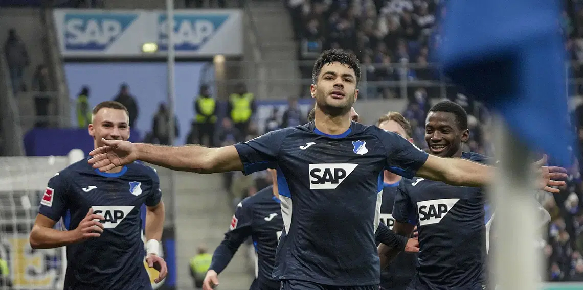 Ozan Kabak golle döndü!