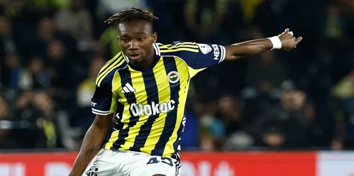 Fenerbahçe'de 2 futbolcu İstanbul'dan ayrıldı