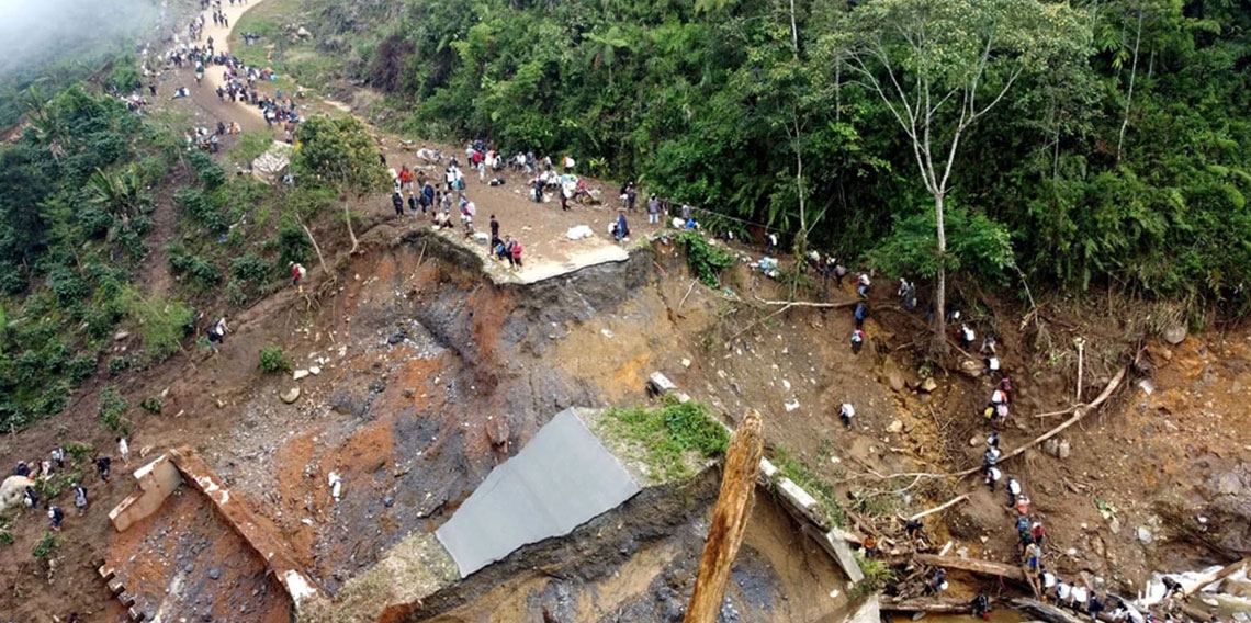 Şiddetli yağış felakete yol açtı, ölü sayısı 1000'i aştı