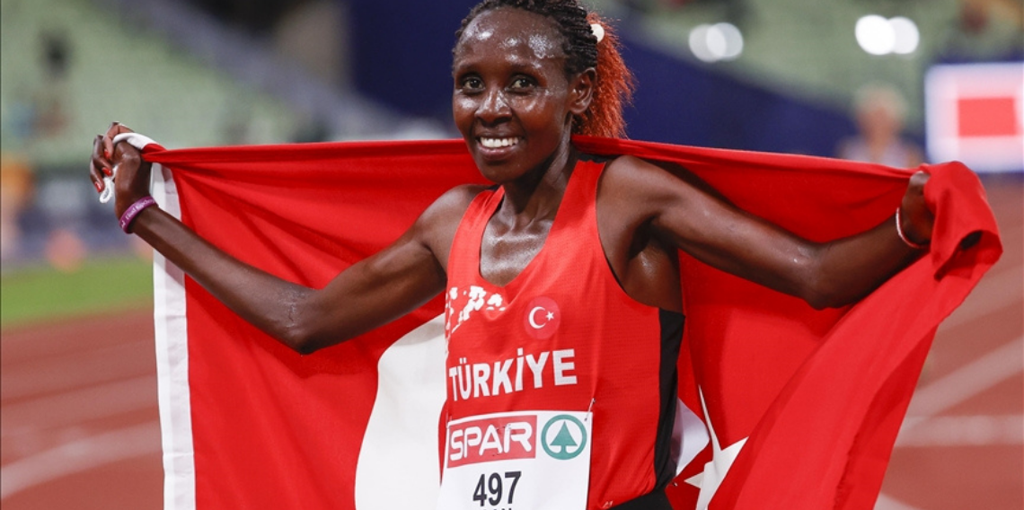 Yasemin Can'dan Büyük Başarı