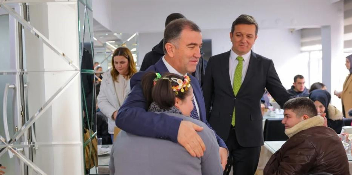 Bayburt'ta özel öğrenciler polisevinde misafir edildi