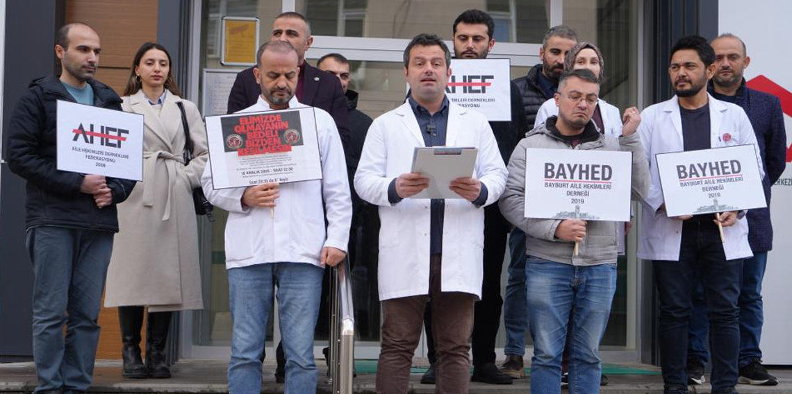 Bayburt’ta aile hekimlerinden ücret kesintilerine ve iş yüküne tepki