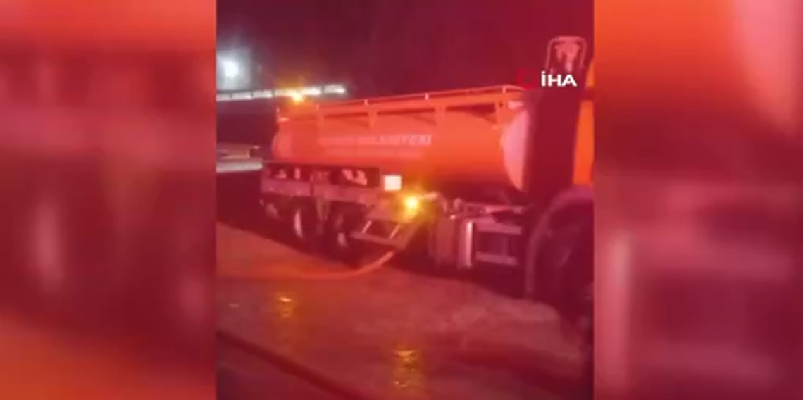 Yalıtım fabrikasında yangın: 16 kişi dumandan etkilendi