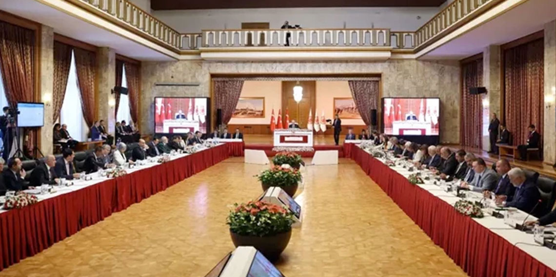 AK Parti süreç raporunu TBMM'ye sundu terör örgütü PKK ve SDG detayı