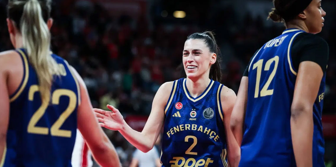 Fenerbahçe’nin kadınları potada şov yaptı! 31 sayı fark attılar!