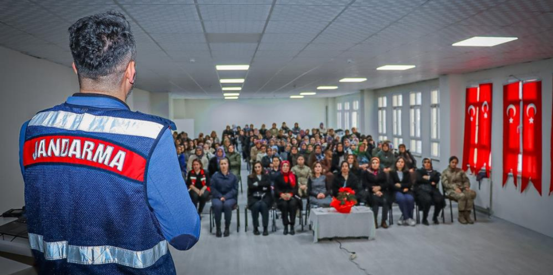 Ordu'da anneler narkotik suçlara karşı bilgilendirildi