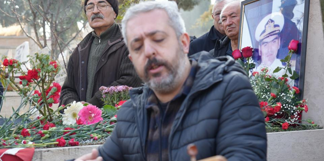 FETÖ kumpası mağduru Yarbay Ali Tatar ölüm yıl dönümünde kabri başında anıldı