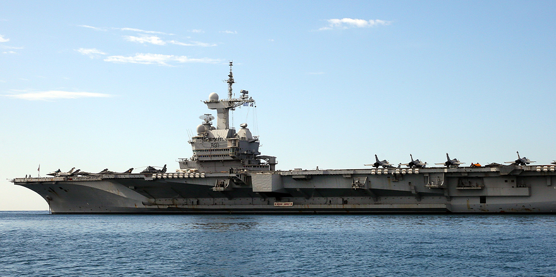 Fransa, yeni uçak gemisi inşa edecek