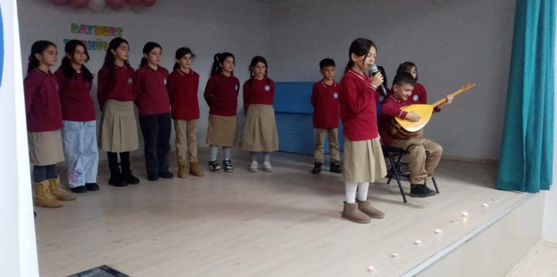 Bayburt'ta ‘Maziden Atiye Türkü Programı' düzenlendi