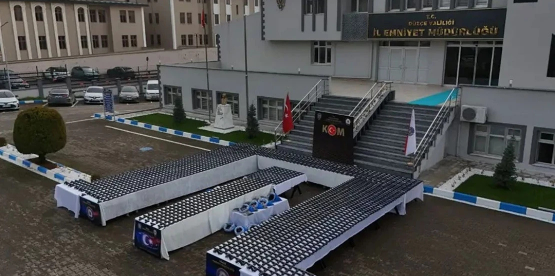 İki yıl boyunca adım adım takip edildiler! Yolcu otobüsünü cephaneliğe çevirmişler