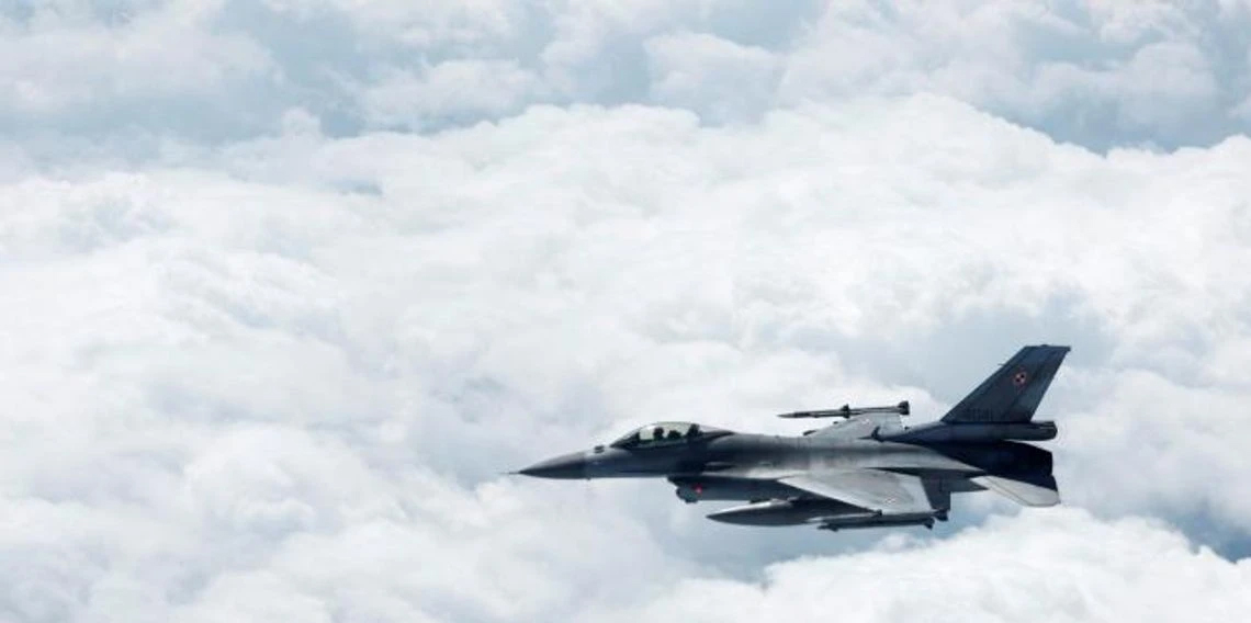 Polonya, hava sahasına yakın uçan bir Rus keşif uçağını engelledi