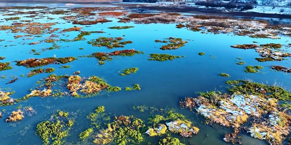 Ladik Gölü’nün güzelliği göz kamaştırdı