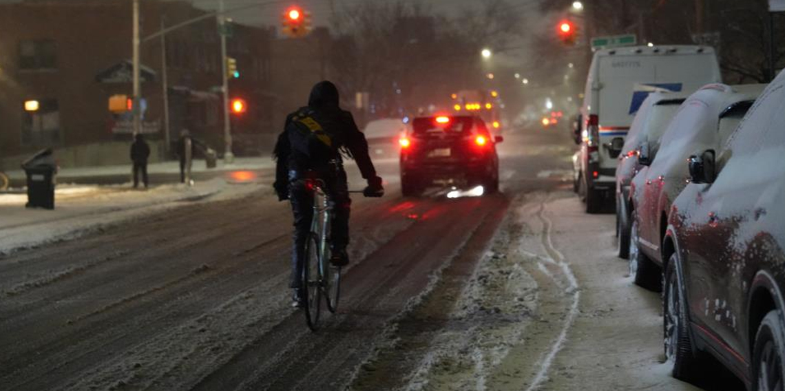 New York ve New Jersey'i kar fırtınası vurdu, acil durum ilan edildi