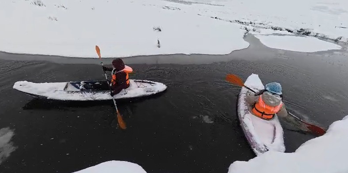 Tokat-Ordu sınırında donan mendereslerde kano yaptılar