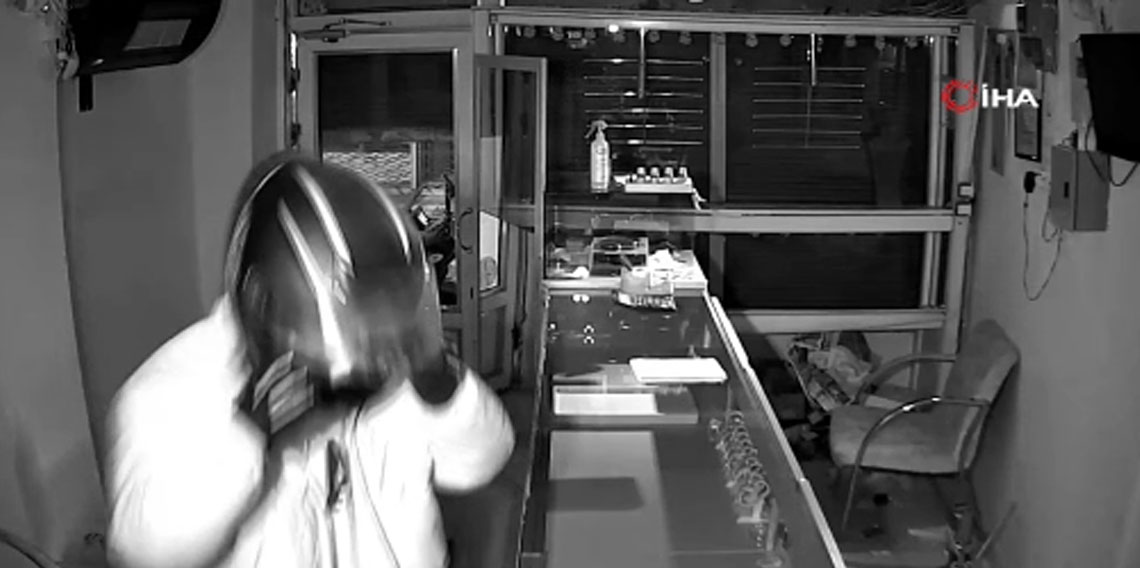 Iğdır’da kuyumcu soygunu: 5-6 kilo altın çalındı