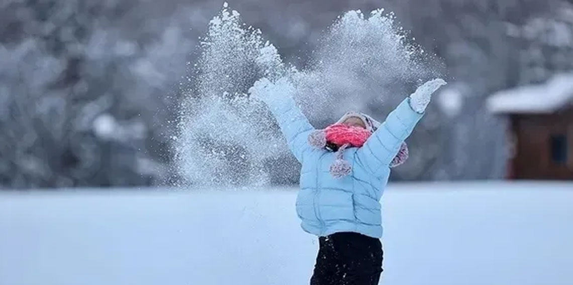 Şavşat’ta kar yağışı nedeniyle eğitime 1 gün ara verildi