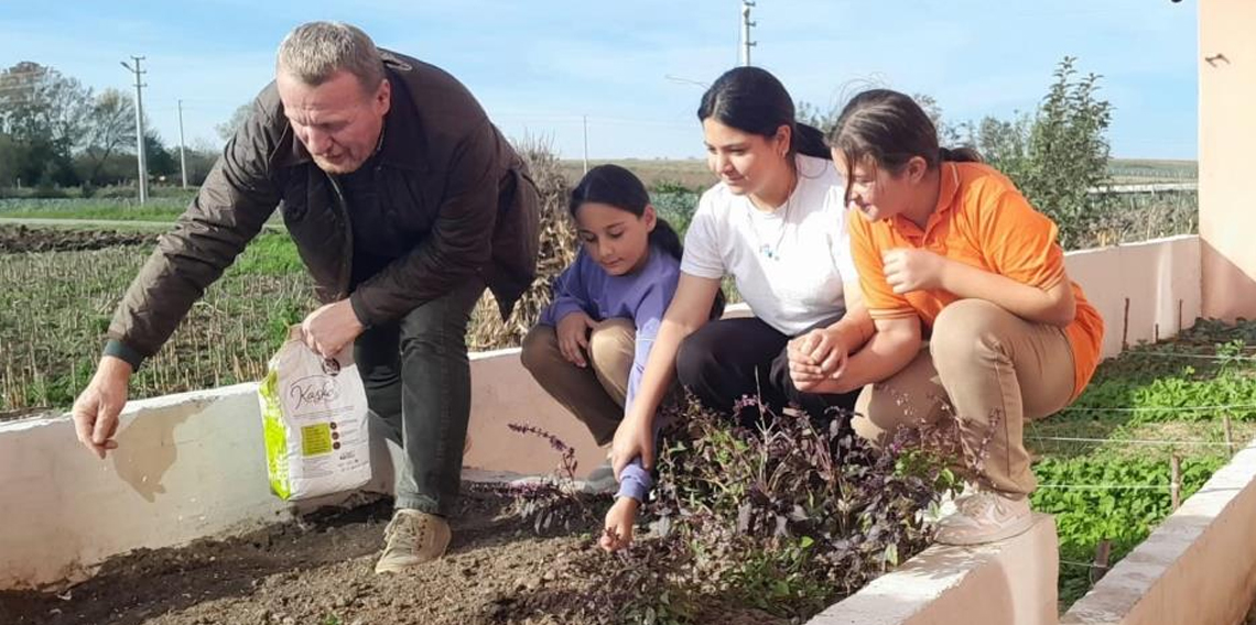 Kızılırmak Deltası'nda çocuk çiftçiler yetişiyor