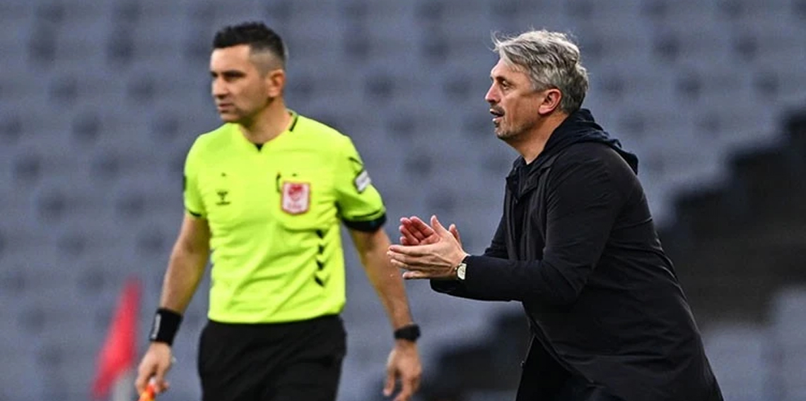 Eyüpspor. Orhan Ak'ı gönderdi! 3 ay görevde kaldı!