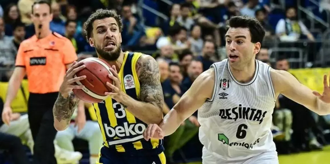 Pota derbisinde Fenerbahçe Beşiktaş'ın yenilmezliğine son verdi!