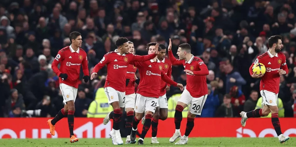 Manchester United Leeds'e takıldı!