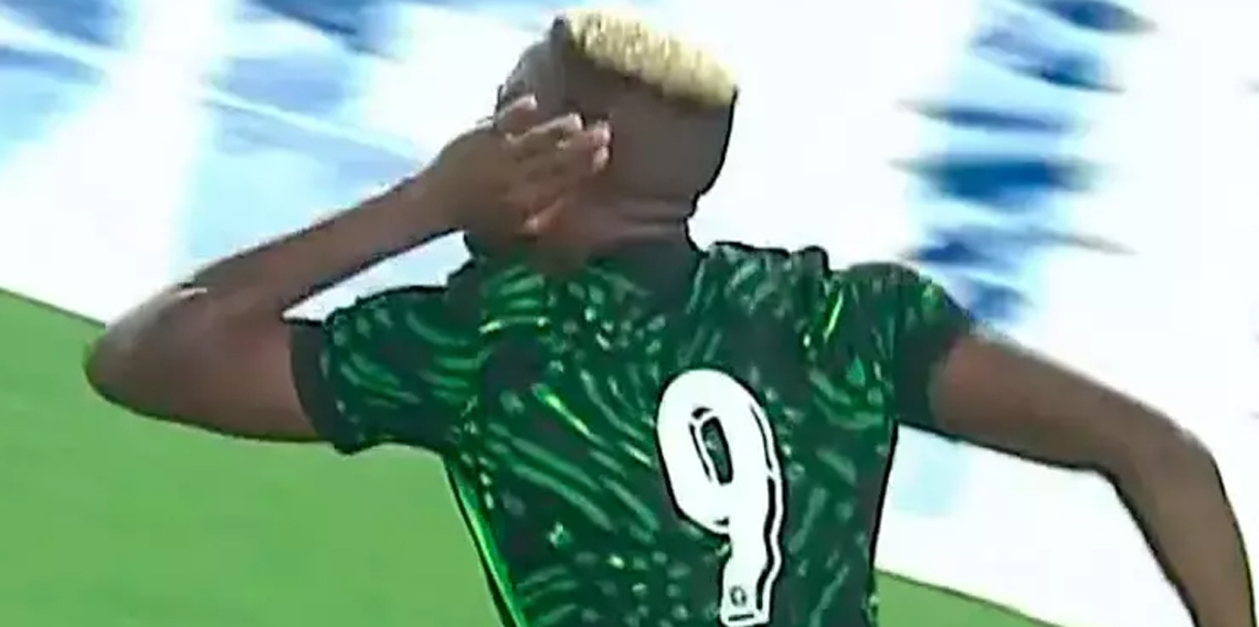 Victor Osimhen sahneye çıktı