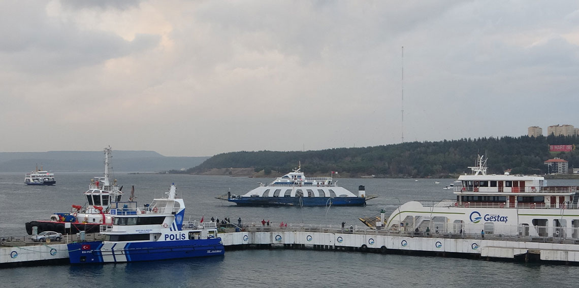 Bozcaada ve Gökçeada’ya yarınki tüm feribot seferleri iptal edildi