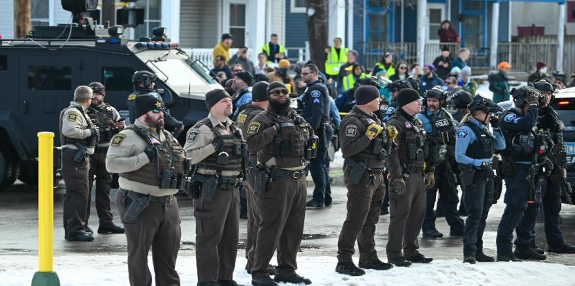 ABD Göçmenlik ve Gümrük Muhafaza Dairesi ajanları bir kadını vurarak öldürdü