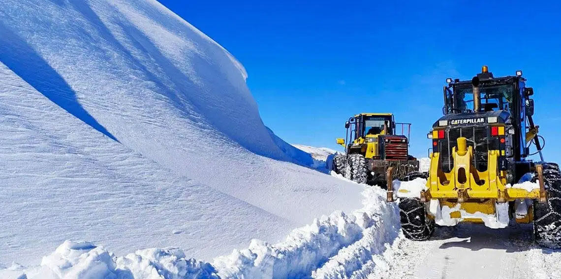Van'da kar esareti: 14 yerleşim yerinin yolu ulaşıma kapalı