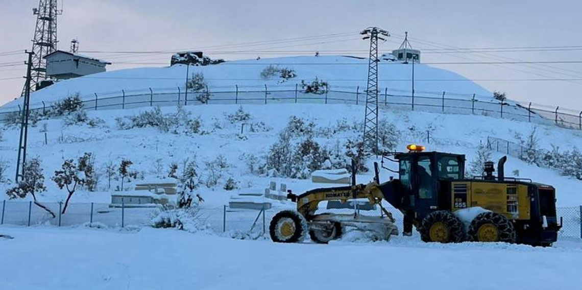 Elazığ’da kapalı 19 köy yolunda çalışmalar sürüyor