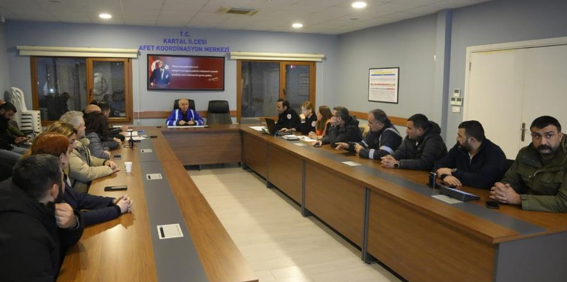 Kartal’da kar yağışına karşı tedbir alındı